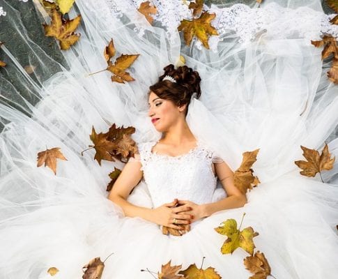 Boda en otoño: ¿qué debes ponerte?